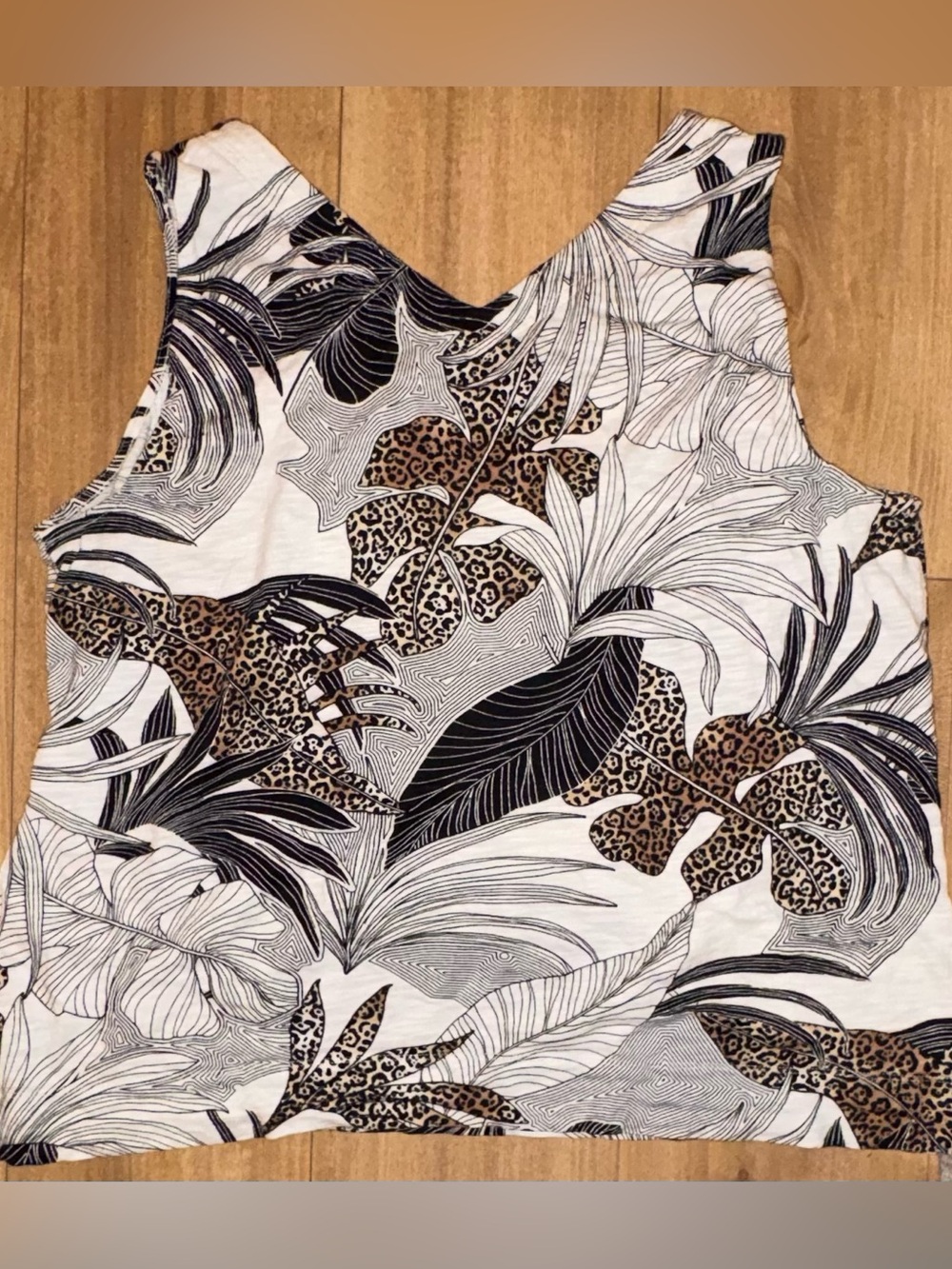 Sleeveless Tropical Leaf Print Sleeveless Top